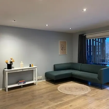 Nyaraló Platinum House - Centrally Located With Facilities *